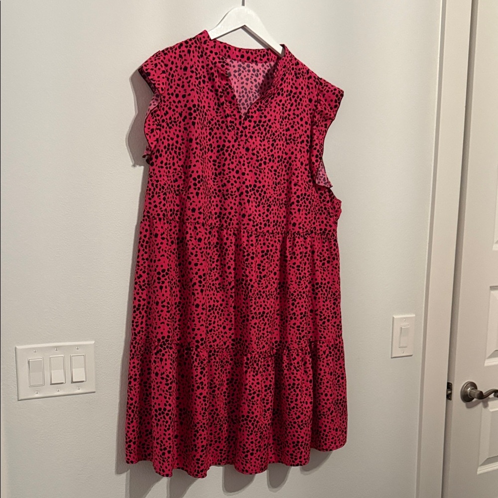 Sleeveless Pink and Black Patterned Dress